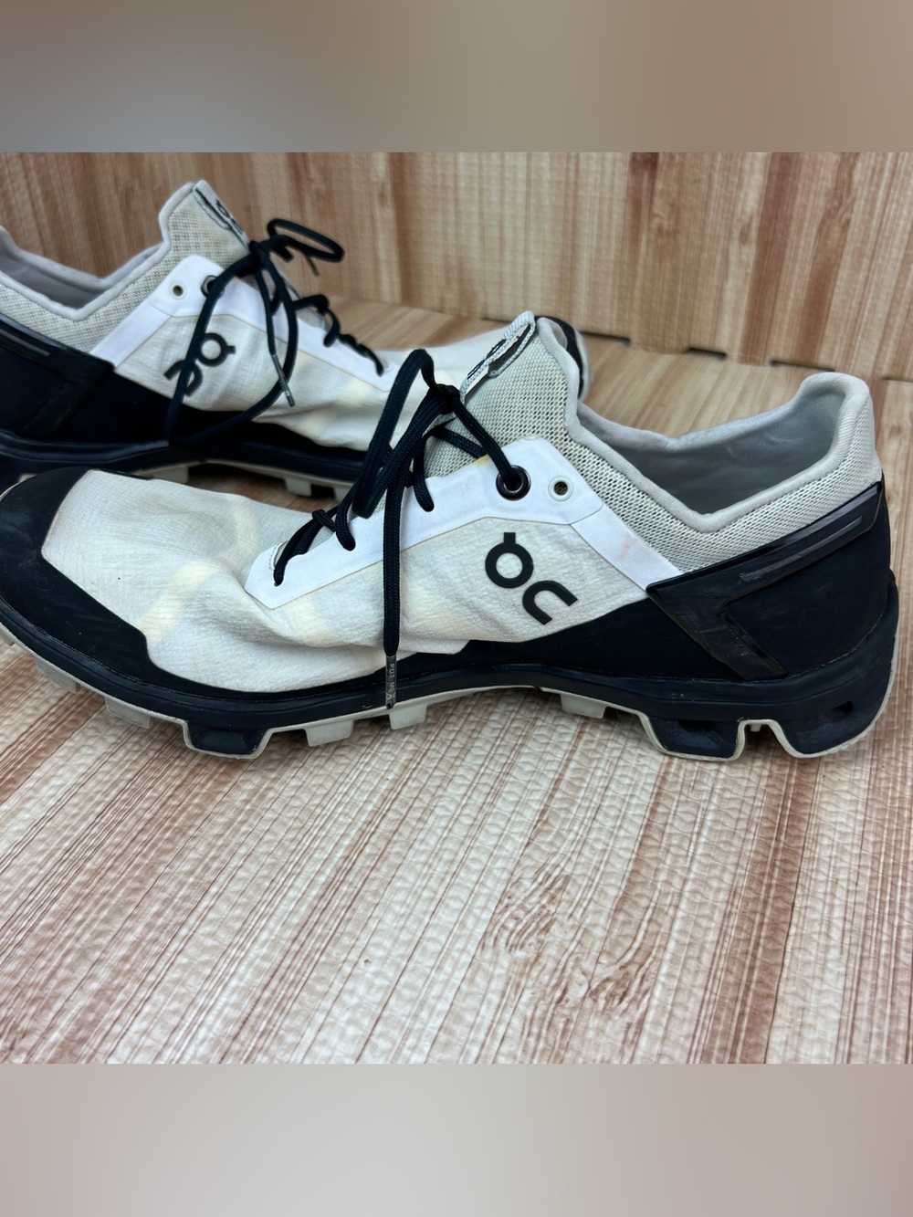 On Cloud Cloudventure Peak White Black Trail Running Shoes Womens 9.5 - Picture 8 of 12